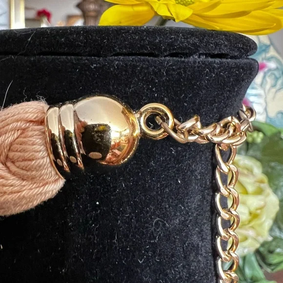 🌻 BEAUTIFUL HANDNADE NECKLACE - Picture 4 of 9